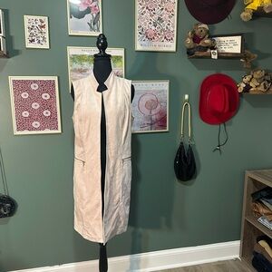 Calvin Klein Blush Suede Sleeveless Vest Jacket with Gold Zippers Size 6 😻